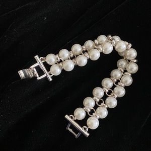 Pearl bracelet by Banana Republic